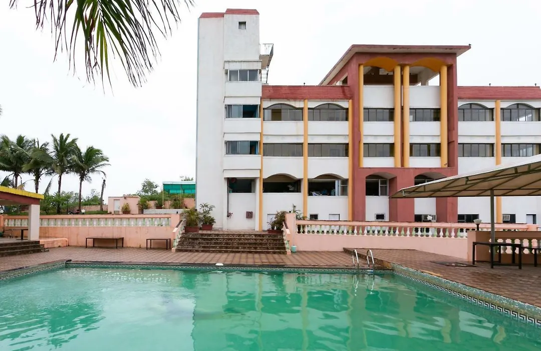 Capital O 43319 Cigad Hotel & Resort Deluxe-1